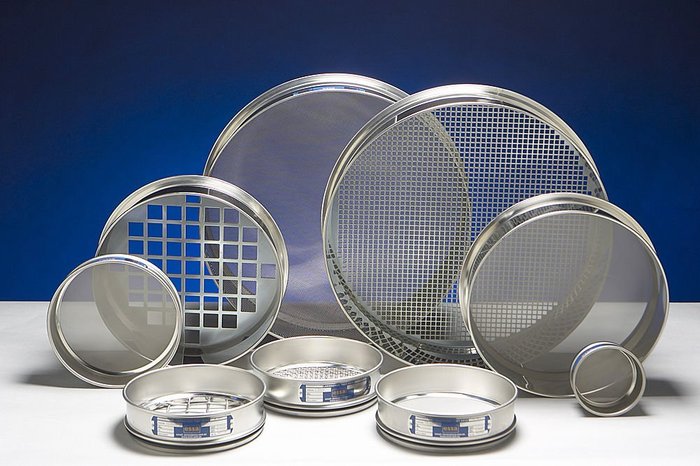 Perforated Plate Sieves with Square Aperture
